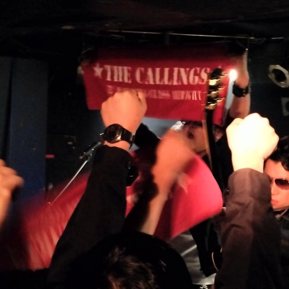 z_piratesrocks3's tweet photo. The CALLINGS
#GODSAVETHEPUNKSvol10
#TheCALLINGS
#ヴェンチレーターズ
#THECLARENCE
#EMPTYNOTION
#国分寺MORGANA
#DJz
#11月11日
七 https://t.co/zvrHUEV2lu