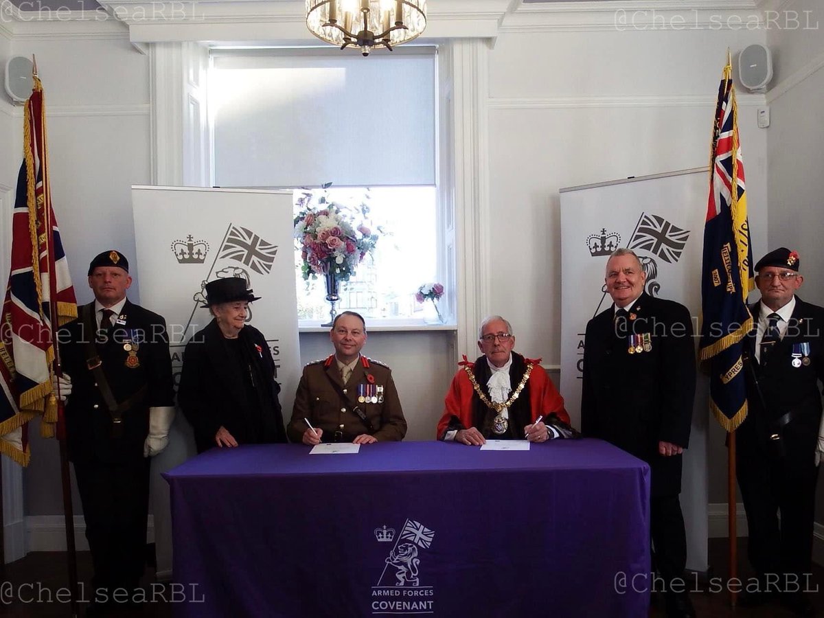 Northern_RAAO's tweet photo. I was out this morning at the cenotaph where my Great Grandfather, a WW1 veteran and Old Contemptible played the last post every year until his death. And yesterday with several members of mine and other Lodges/Chapters in Accrington. https://t.co/JJX26xMjJw