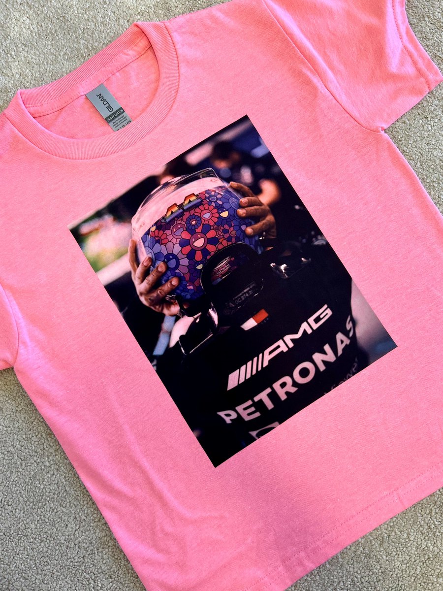 rizelledeocampo's tweet photo. Hey @LewisHamilton! We’re getting our 5 yr old daughter ready to see you race in #LasVegas! 🌈💜🌼 #DIY @MercedesAMGF1 @nikodeocampo https://t.co/iZ0cWOY9L4