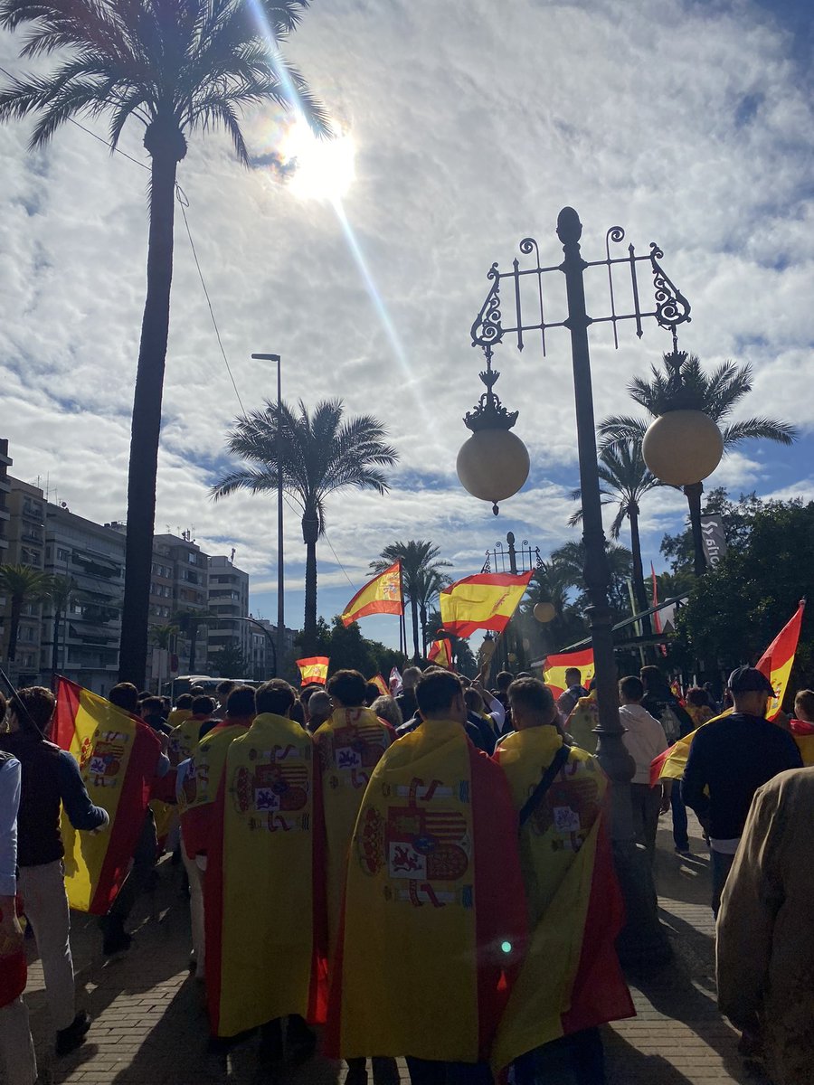 Jóvenes y abuelos, niños y padres.
Que no os engañen, estábamos todos.