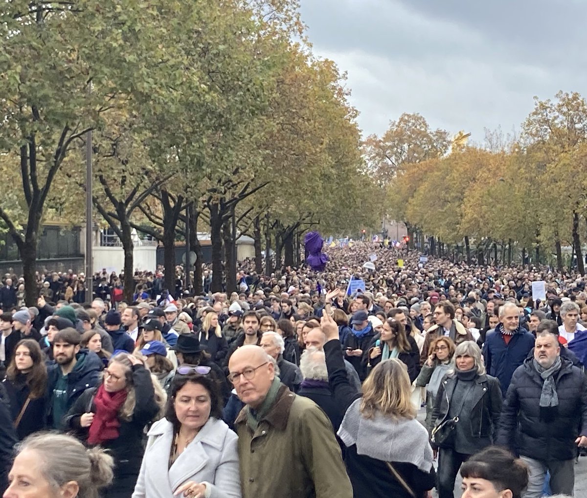 LaurentObertone's tweet photo. C'est moi où la diversité se fait désirer ?
Là on dirait un peu la rédaction de Télérama...
#Marchecontrelantisemitisme https://t.co/6oiNHA07JU