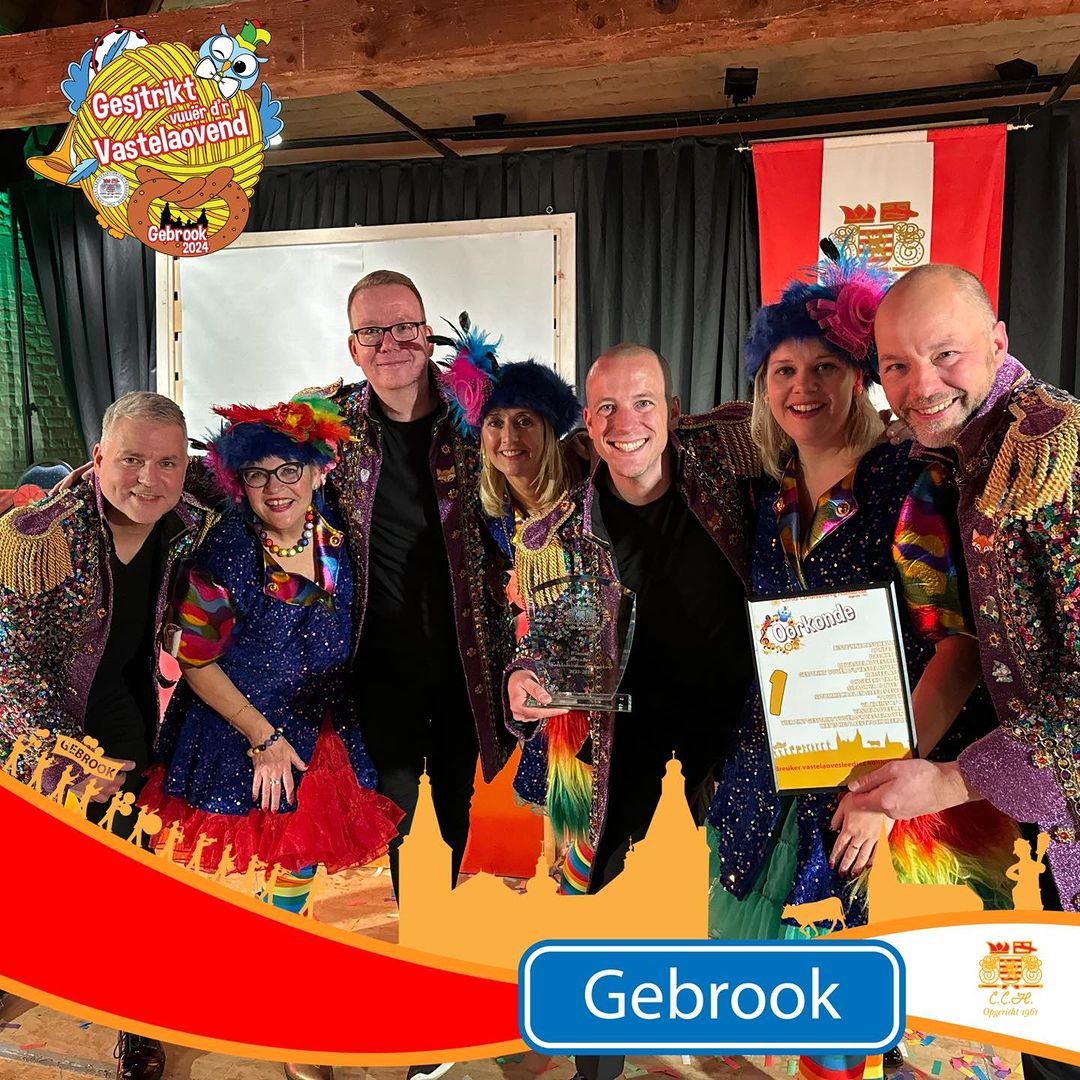 Gisteravond werd de Vastelaovend in Gebrook traditioneel ingeluid met het leedjeskonkoers. Na een supermooie avond met 14 sjieke liedjes en na een spannende puntentelling bleek ons liedje "  'T Puupke" de winnaar! 🥳 Superblij!
#Gebrook #Vastelaovend #Limburg <a href="/L11Alaaf/">L11 Alaaf</a>