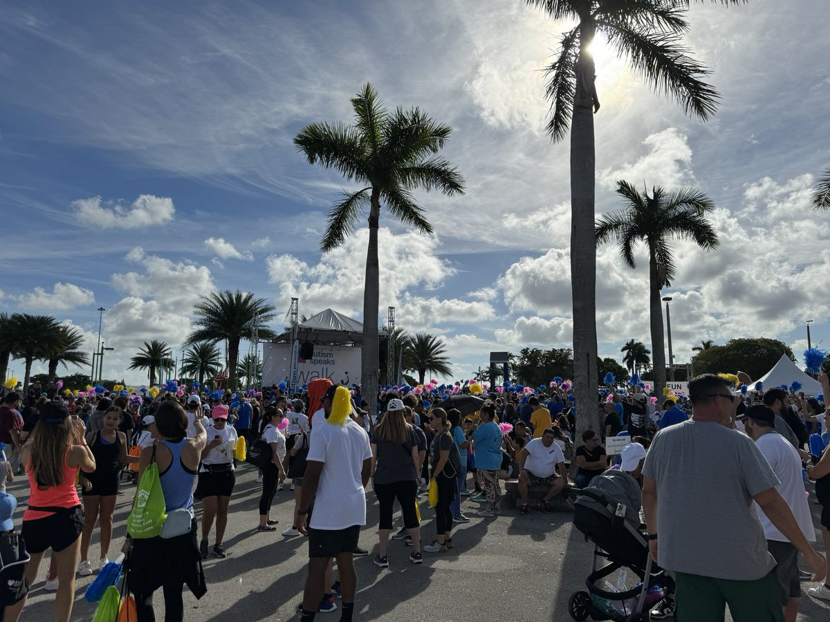Arleen_jjja's tweet photo. Autism Walk 2023 #autismwalk #2023 #mdcpsese #asdsupport @OfficeofESE https://t.co/OtexJpOmkV