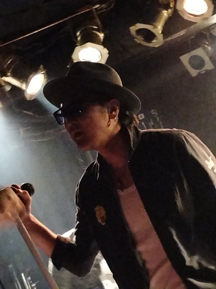 z_piratesrocks3's tweet photo. The CALLINGS
#GODSAVETHEPUNKSvol10
#TheCALLINGS
#ヴェンチレーターズ
#THECLARENCE
#EMPTYNOTION
#国分寺MORGANA
#DJz
#11月11日
八 https://t.co/H4CvJU4hZP
