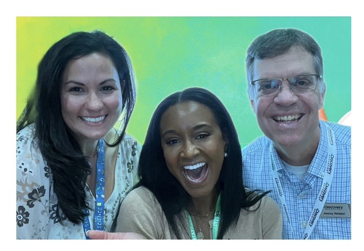 RaquelGruver's tweet photo. I had an incredible time at #STATCAST23 ! Great 3 days of networking and learning from incredible science leaders around the state. @DiscoveryEd #sharkhats https://t.co/0fDMajnUDY