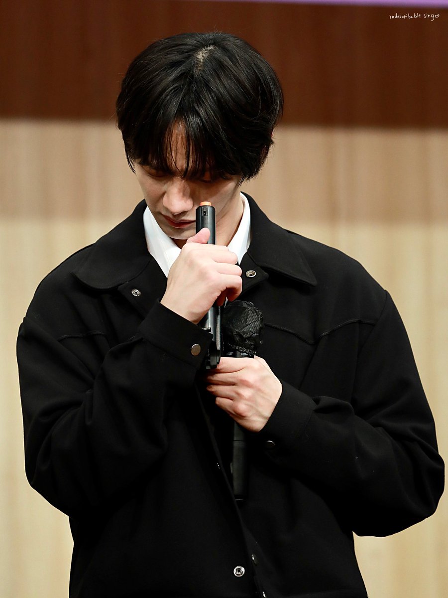 SsingBore's tweet photo. 231112 뮤직아트 씽

그렇게 보이는건 위험해!!
그러나...그런 니가 귀여운게 더 위험해•̑‧̮•̑

#소디엑 #XODIAC #씽 #SING https://t.co/z26vn1VOJf