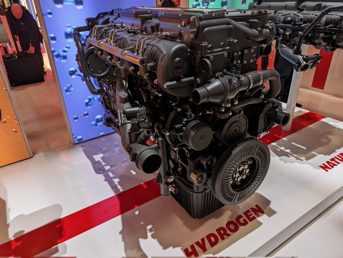 PetkerFarm's tweet photo. Just watched an unveiling of a new hydrogen power train.. pretty fun! https://t.co/HRlrwbYlzH