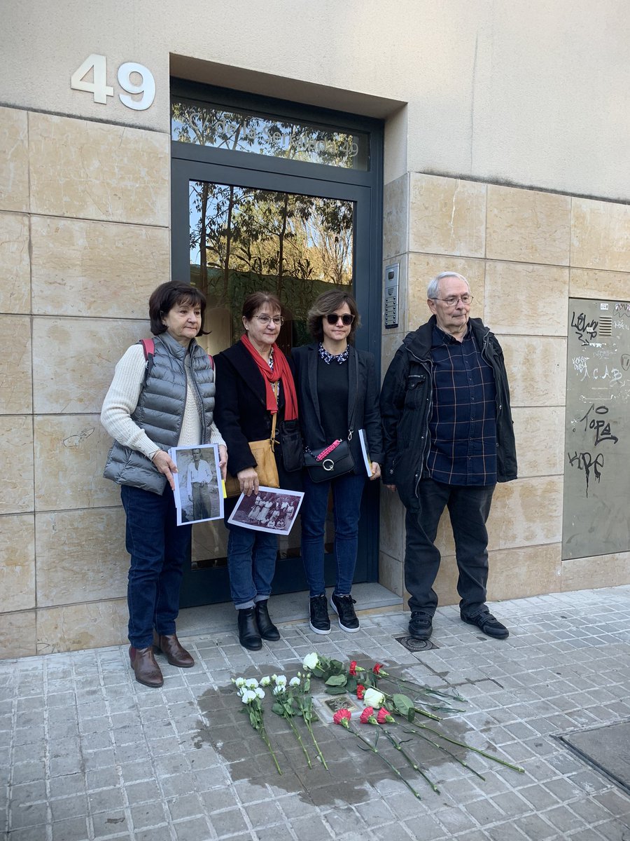 MartaGarrigaGi's tweet photo. Besneta, netes i nebot a l’acte de col•locació de la Stolpersteine de José García Campillo al c/de la Serralada, 49 de Sabadell avui 12 nov 2023
#Stolpersteine #deportats #MemoriaHistóricaSabadell @catmemoria @amauthausen @sbddretscivils https://t.co/VCDioTGrsv