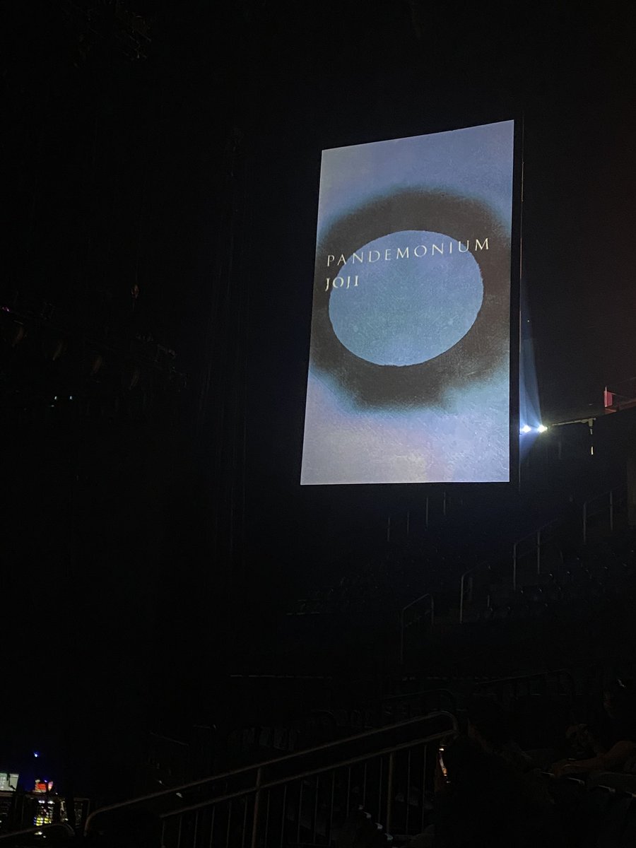 ewjcji's tweet photo. my joji concert dump nov 8th 2023 https://t.co/sIft72zVBZ