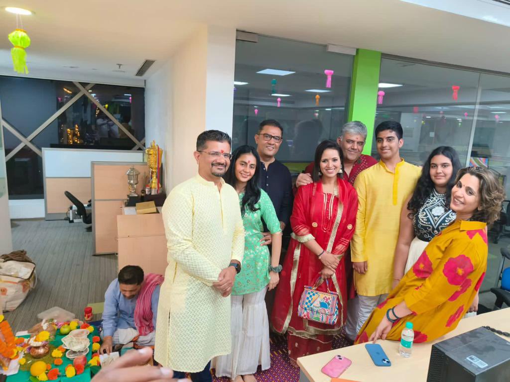 360ONEWealth's tweet photo. Ushering in an auspicious start to Samvat 2080 - Laxmi pooja at 360 ONE Centre.

#muhurattrading #happyDiwali #Diwali2023

@360ONEAsset https://t.co/SWiKGl5TJR