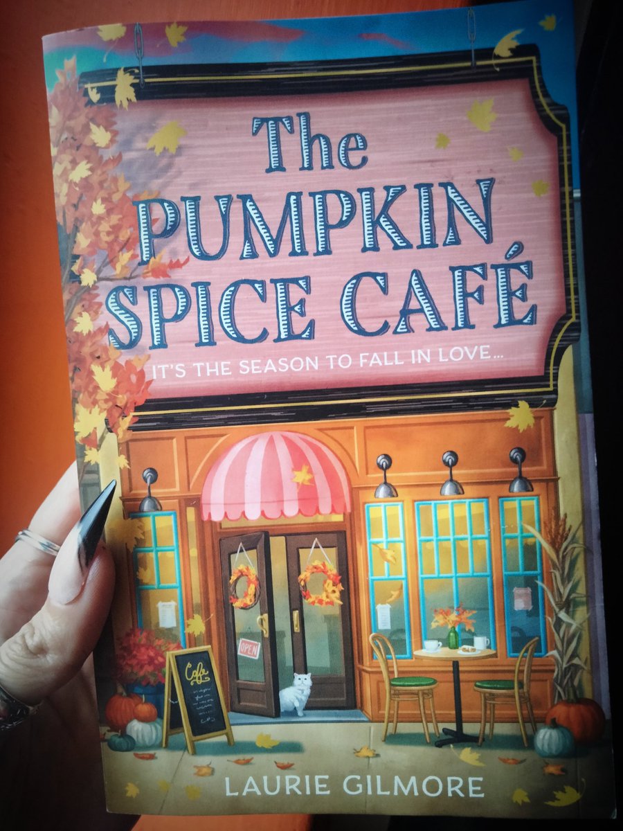 AMdrnHouseWitch's tweet image. Hanging on to the Autumn Vibes
❤️🧡💛
#BookwormForLife #PaperbackBook #Goodreads #ThePumpkinSpiceCafe #LaurieGilmore