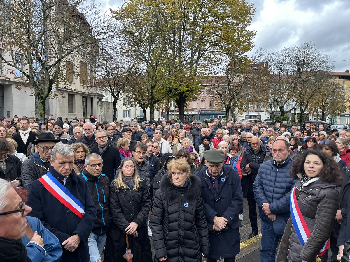 JFDebat's tweet image. Avec les élus #GaucheEcolos de #BourgenB nous manifestions hier pour les victimes de Gaza. Nous sommes rassemblés cet am contre l’antisémitisme. Parce que nos indignations ne sont pas sélectives. Elles s’ajoutent et ne s’excluent pas.
Pas le cas pour tous, ni hier ni aujourd’hui.