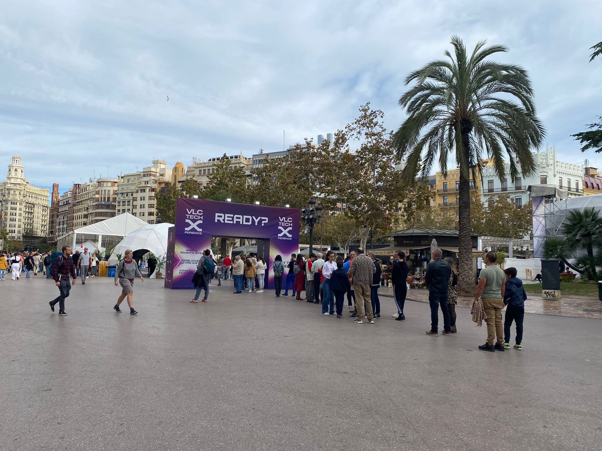 valenciactiva_'s tweet photo. 😊 ¡GRACIAS, GRACIAS Y GRACIAS! 

😍 Millones de gracias a las entidades y personas que habéis hecho posible #VLCTechXPerience para llevar a la Pl del @AjuntamentVLC una experiencia tecnología única 

🎮 GAME OVER? ¡ En Valencia nunca termina la partida! 

🥽 See you neXt year! https://t.co/Rb1GOsUhB9