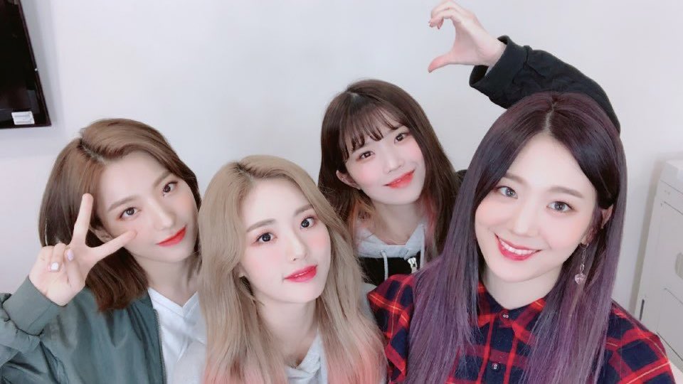 meowszone's tweet photo. Se reporta baby uvita 🍇 desde el #Clαssч𓈒࣪ꪆᰍ·debut con tres monitas más pegadas porque no pude gatekeepear bien y también quedaron encantadas (pero no más que yo) so when #Clɑss𓈒࣪𖥔࣪is·oveɾ nos van a escuchar todas demenciadas. 

#𝑙u𝑛ie’s 𝚍re𝕒m ☁️✧ https://t.co/ScHSv6RuqA