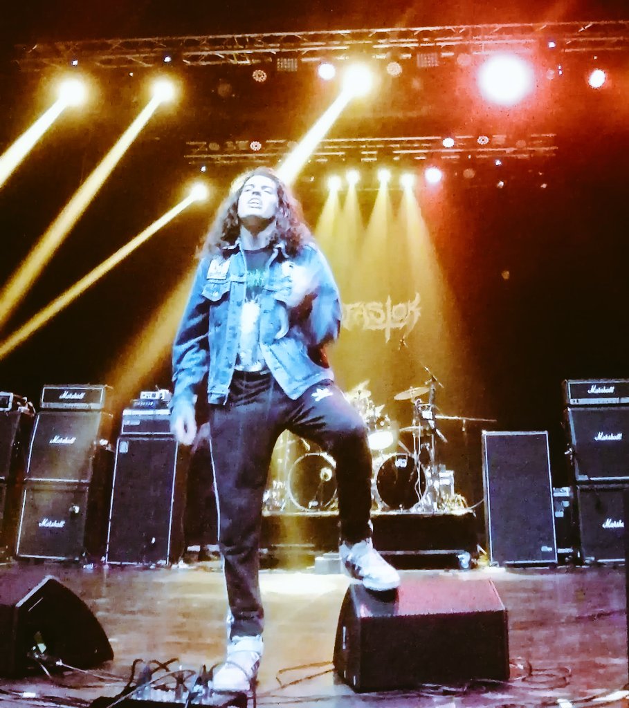 GarciaPeriodis1's tweet photo. De anoche. #Nefastor en escena. Thrash al hueso, la influencia de Kreator, Destruction y Sodom es nítida; también de los canadienses Voivod y los suizos Coroner. Su eje es la crítica social. Jugadísimos. https://t.co/zRWYc0BkJZ