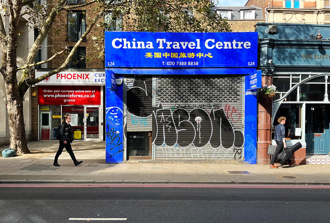 #Jason pushing style forward, #All-Caps-Leading-Superscript Black and Chrome.  London, yeah!