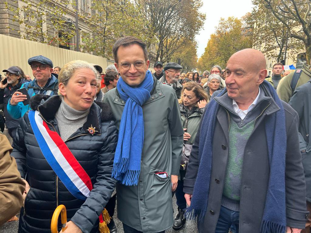 pybournazel's tweet photo. À #Paris et dans toute la France, nous marchons pour la République et contre l’antisémitisme. 

 #Marchecontrelantisemitisme https://t.co/N9LsCdaDSC