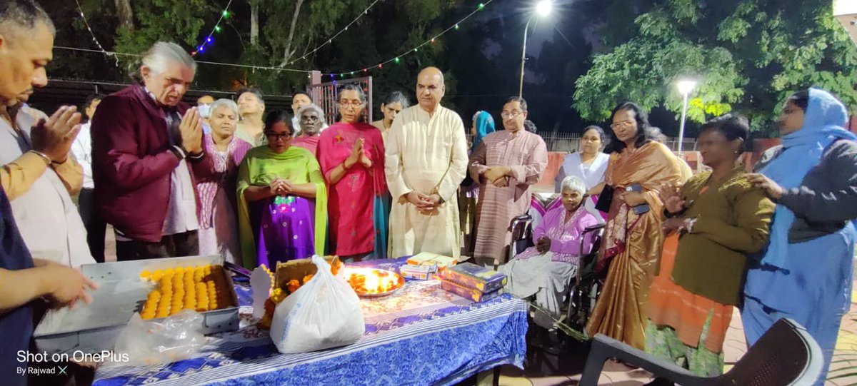 Celebrating Shubh Diwali with residents and patients at Saksham : Halfway home at IHBAS