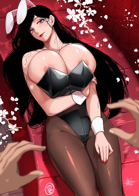 加工ミスで目に光入ってるようになっちゃった寝そべり爆乳バニーおばさん🐰 