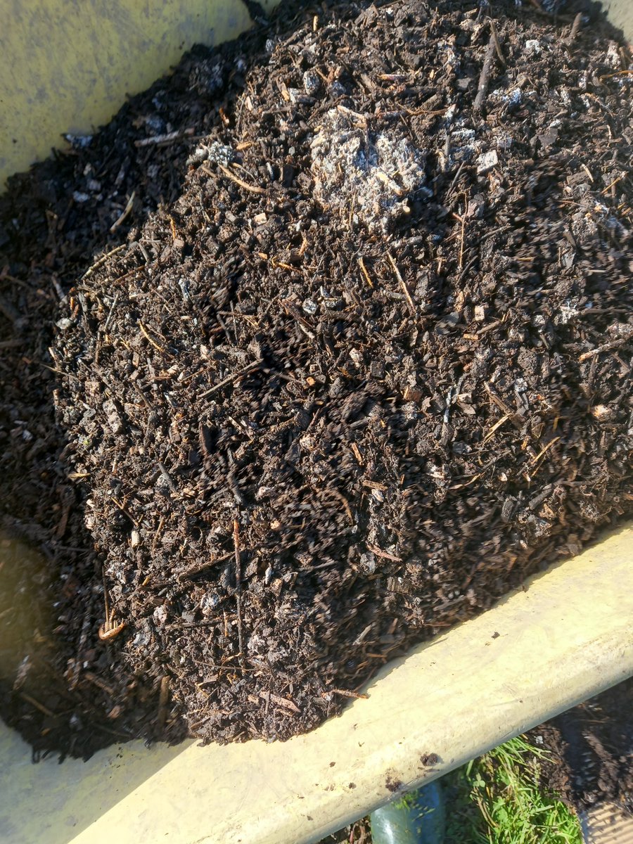 Ballymakenny Farm® (@ballymakennyf) on Twitter photo Myself and Mags <a href="/BumblebeeFarm_/">MagsRiordan 'Biology Works'</a> are dping our weekly catch up on Insta Live this evening at 7pm. Chatting about work done and what comes next on our regen field Mags brought soil samples home last weekend so looking forward to those results. Join us if you can for some #SpudChat Myself and Mags <a href="/BumblebeeFarm_/">MagsRiordan 'Biology Works'</a> are dping our weekly catch up on Insta Live this evening at 7pm. Chatting about work done and what comes next on our regen field Mags brought soil samples home last weekend so looking forward to those results. Join us if you can for some #SpudChat