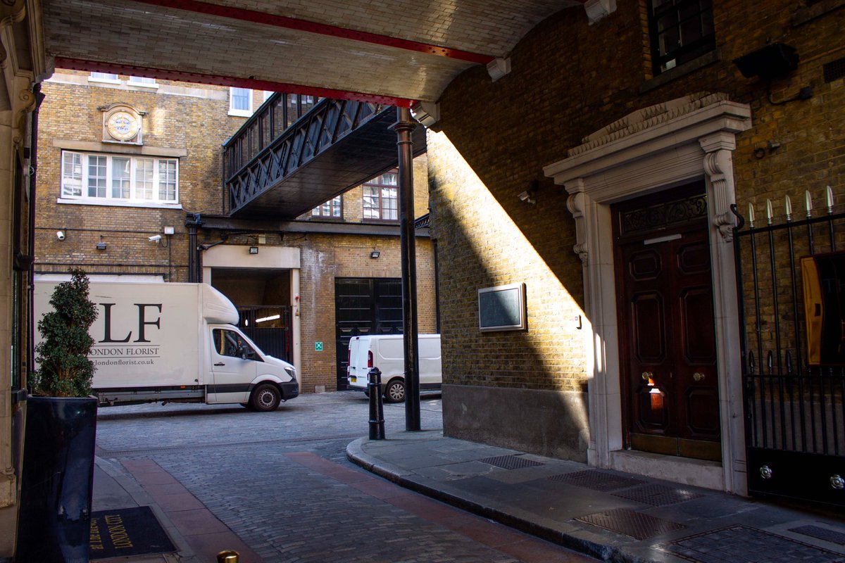 The Brewery

(Chiswell Street, London, September 2023)

#photography #streetphotography #urbanphotography #cityscapes #georgianera #georgianarchitecture #industrialarchitecture #industrial #brewery #TheBrewery #ChiswellStreet #London