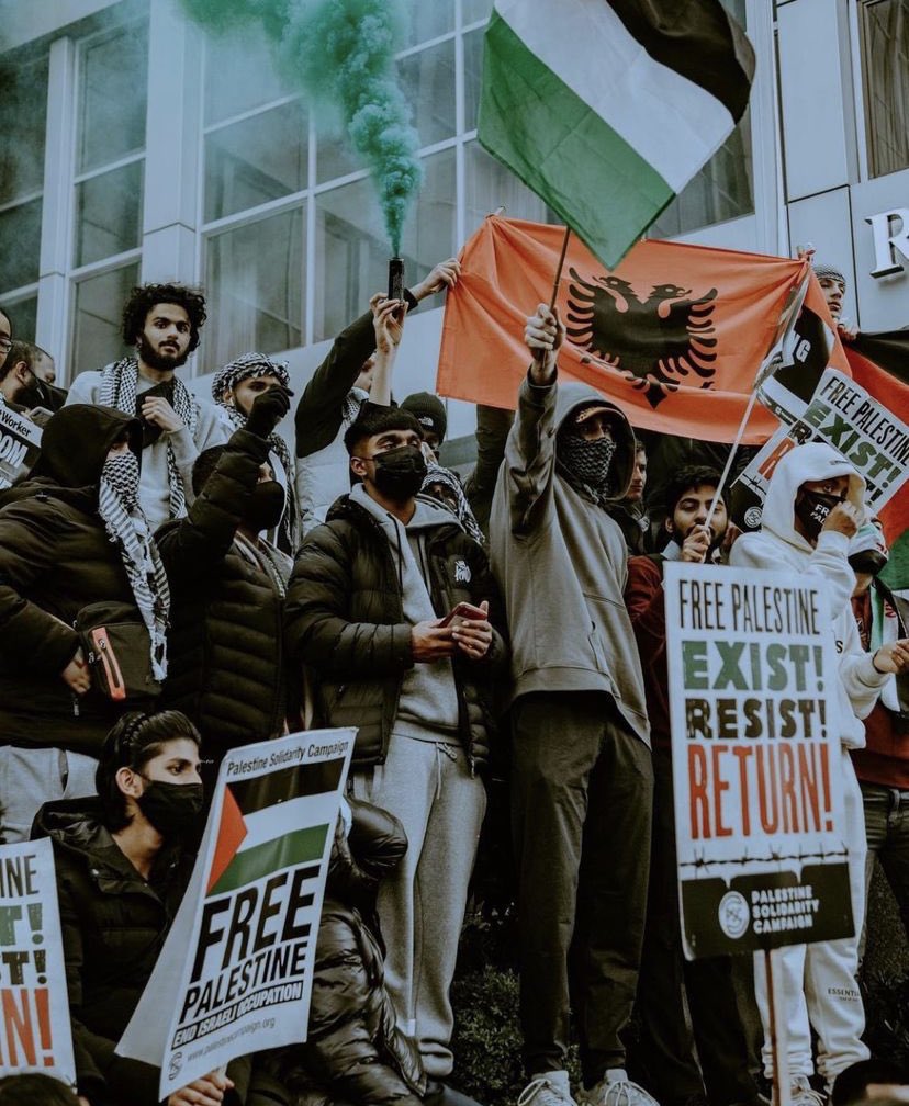 One thing was clear tonight: the people’s sentiment is on the opposite side of the servile government.

We The People are on the right side of history, as we always used to be. Albanians reject any form of oppression, be it onto them or elsewhere.

To that we say Alhamdulilah! 🤲🏻