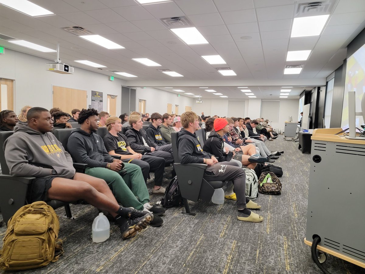 We are LIVE with <a href="/RMCfootball/">𝗥𝗔𝗡𝗗𝗢𝗟𝗣𝗛-𝗠𝗔𝗖𝗢𝗡 𝗙𝗢𝗢𝗧𝗕𝗔𝗟𝗟</a> ! #d3fb Selection Show in minutes!

#RVASNLive #Team136 #BuildAndFight