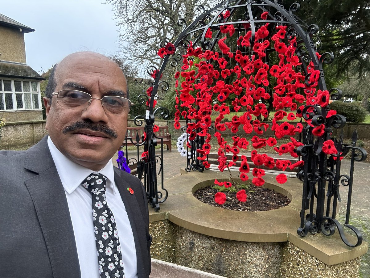 parvezahmed80's tweet photo. Remembrance Sunday In Brent @mayorofbrent @DawnButlerBrent @KrupeshHirani @MeiSimlai @MargaretMcLen10 @RyanHack_ @CllrLong @cllr_robert https://t.co/2GB09W3YTA