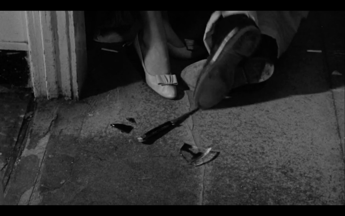 NoirAlleyAtNoon's tweet photo. She's learned a lot being with these criminals, including how make and use a shiv. 
#DarknessAtNoon #CryTerror #NoirAlley https://t.co/zKn9GQTTAV