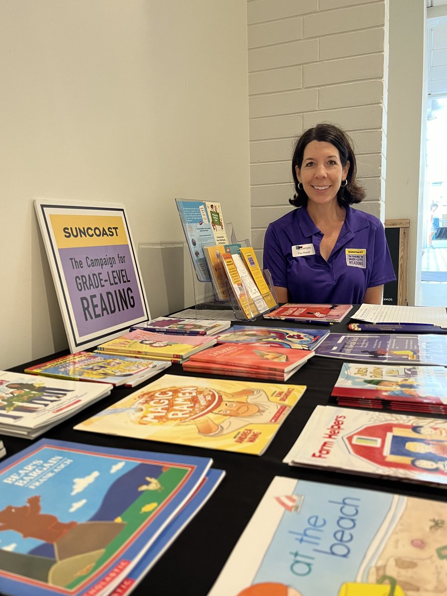 KMadakTPF's tweet photo. Second Sunday at @art_sarasota with @TduvallTPF 📔✨ @SuncoastCGLR @ThePattersonFdn Today's most popular book was The Couch Potato! https://t.co/HQJjGicsOb