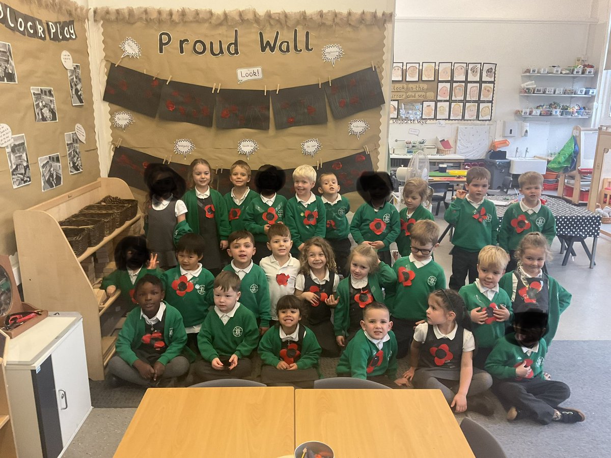 cwp_early_years's tweet photo. Dosbarth Wye have been learning about Remembrance Day  this week. We created our own poppy to wear and poppy field pictures using potato stamps. Da Iawn😀👍 #cwp https://t.co/fVptotAmMj