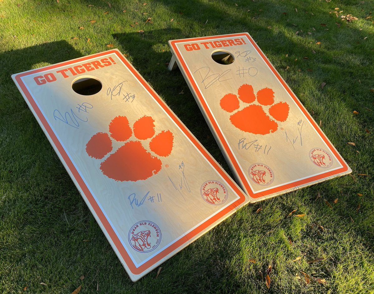 For this weekend only.  Buy a custom Clemson cornhole set signed by Trotter, Carter, Woods and Thomas and get a FREE signed football by Clemson's 2022 football class.  
dearoldclemson.myshopify.com/collections/fo…