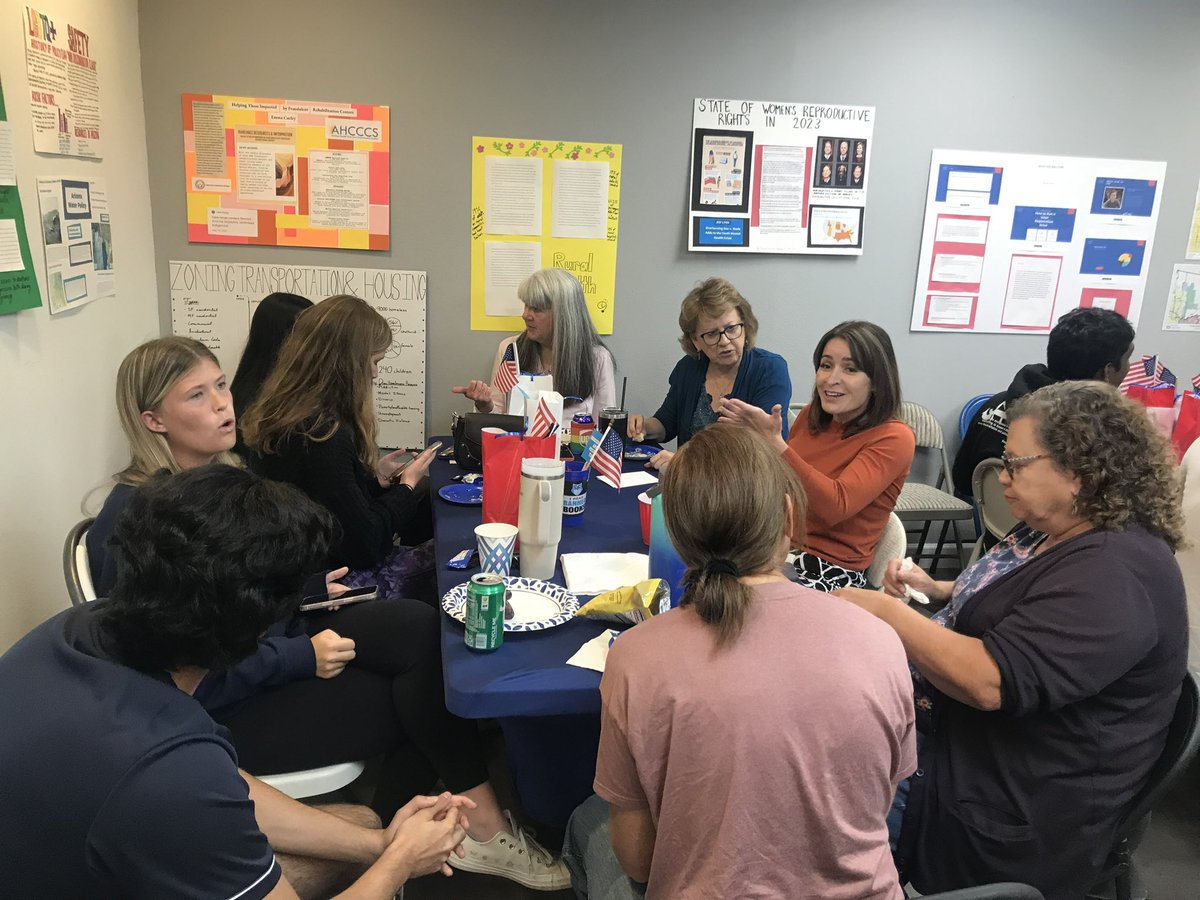 AZLD4Dems's tweet image. A fun-filled finale for the NVD #FallInterns! Fired up and ready to send LD2 &amp;amp; LD4’s Fab Four—Judy, Stephanie, Christine and Laura to the state legislature! #NorthValleyDemocrats  #AZLD2 #AZLD4