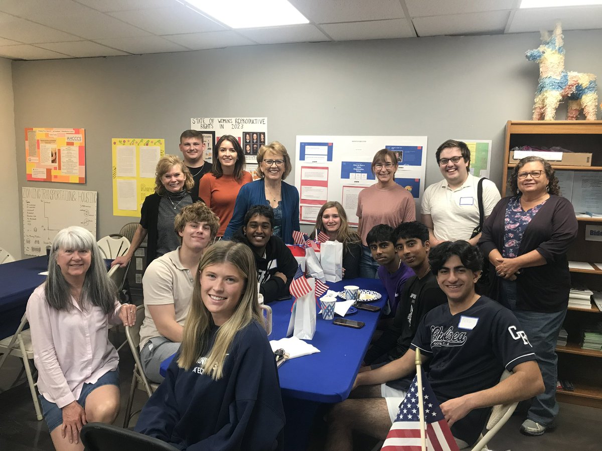 AZLD4Dems's tweet image. A fun-filled finale for the NVD #FallInterns! Fired up and ready to send LD2 &amp;amp; LD4’s Fab Four—Judy, Stephanie, Christine and Laura to the state legislature! #NorthValleyDemocrats  #AZLD2 #AZLD4