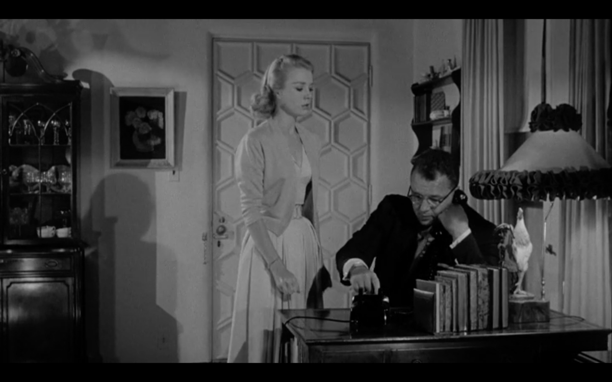 NoirAlleyAtNoon's tweet photo. OMG that door!  
#DarknessAtNoon #CryTerror #NoirAlley https://t.co/1tf2fKexyo