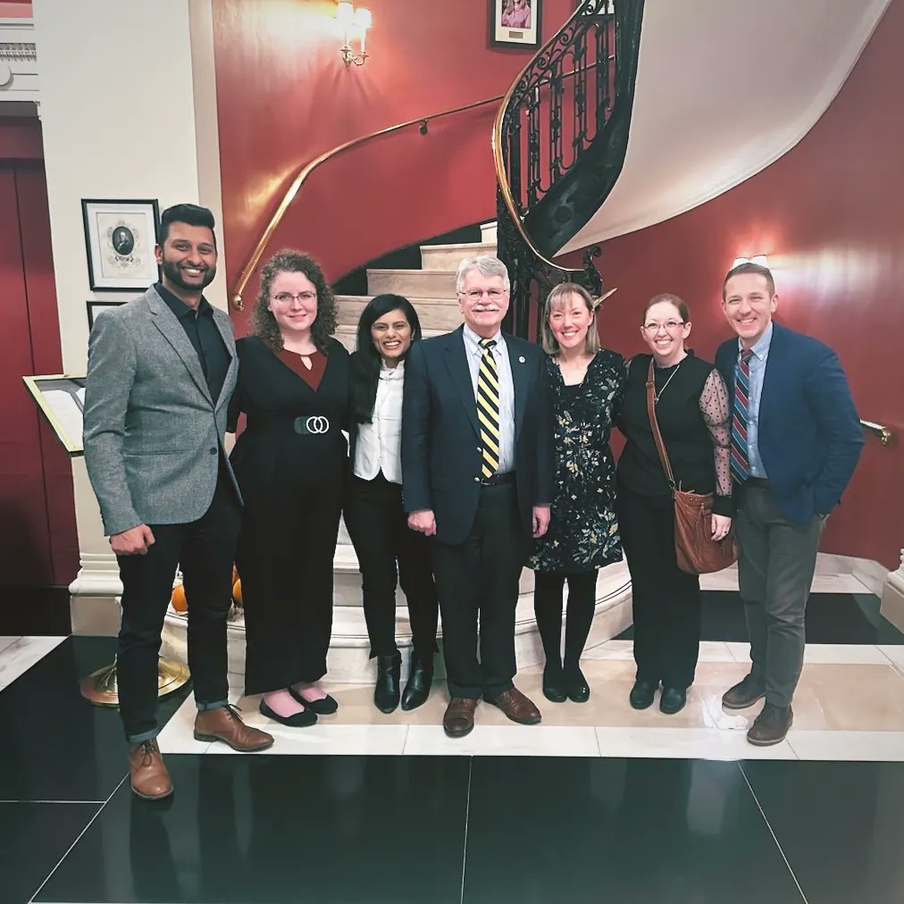 URMC_Neurology's tweet photo. We had such a great time at the NYS neurological society meeting. NeuroStakes is over and we're so proud of our team and their valiant efforts in competing! @NYSNeuroSociety #neurologyresidency #Neurology #neurostakes https://t.co/HOpYxOmklE