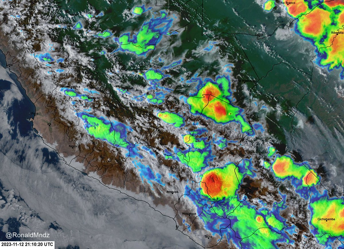 Asismet_IF's tweet photo. #AHORA Se presentan precipitaciones y descargas eléctricas en la sierra, más focalizados en los departamentos de Junín, Ayacucho, Arequipa, Moquegua, Cusco y Puno.⛈️⛈️⛈️⛈️ https://t.co/69aLP0cGGV