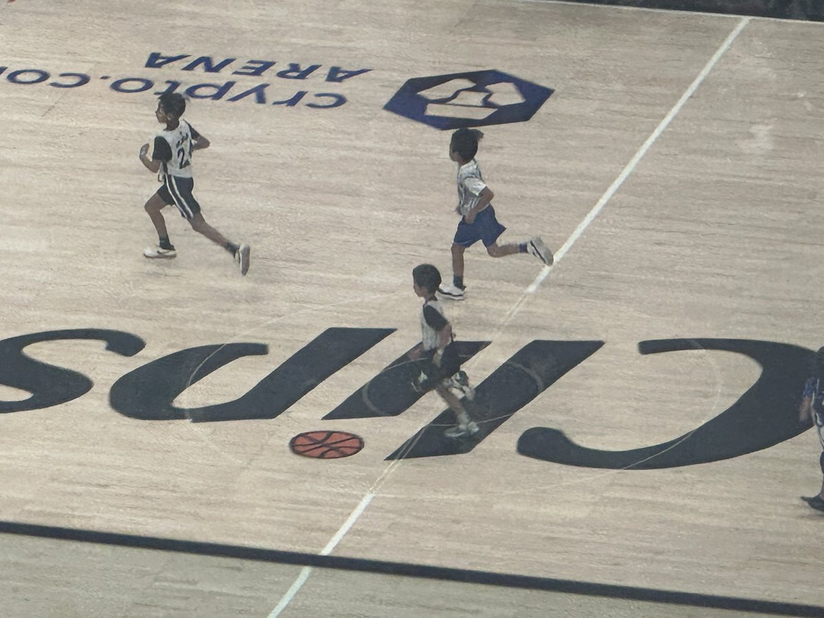 shoulda never smoked that shit now the players are looking very little