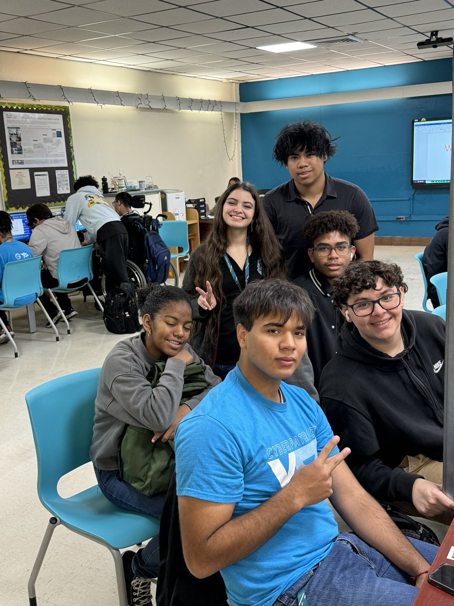 mlecITacad's tweet image. CyberPatriot Round 2 is a wrap! State next! Proud of our MLEC Jaguars! Way to go! @MLECPrin @CTEMiami @drldiaz @MLECJaguars @mlecITclub @NAFMiami @NAFCareerAcads