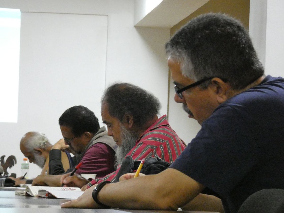 📸 Este sábado se llevó a cabo de manera híbrida el VII Pleno del Comité Central del Partido Comunista de Venezuela para debatir los próximos pasos de cara a las elecciones presidenciales.

✅ También construimos colectivamente la posición de las y los comunistas venezolanos