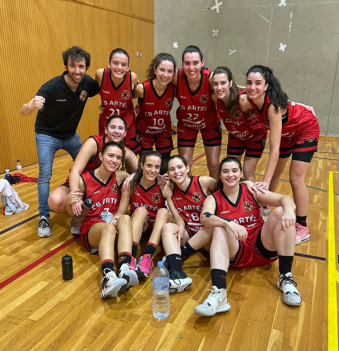 cbartes's tweet photo. Final J7 SFA #1aTerritorial

Arriba una nova victòria en un partit on hem estat molt serioses des de l'inici, sobretot a nivell defensiu i hem estat capaces de ser constants durant els 40 minuts.

@cbcastelldefels 34
CB Artés 54 https://t.co/vpZypfLzX6