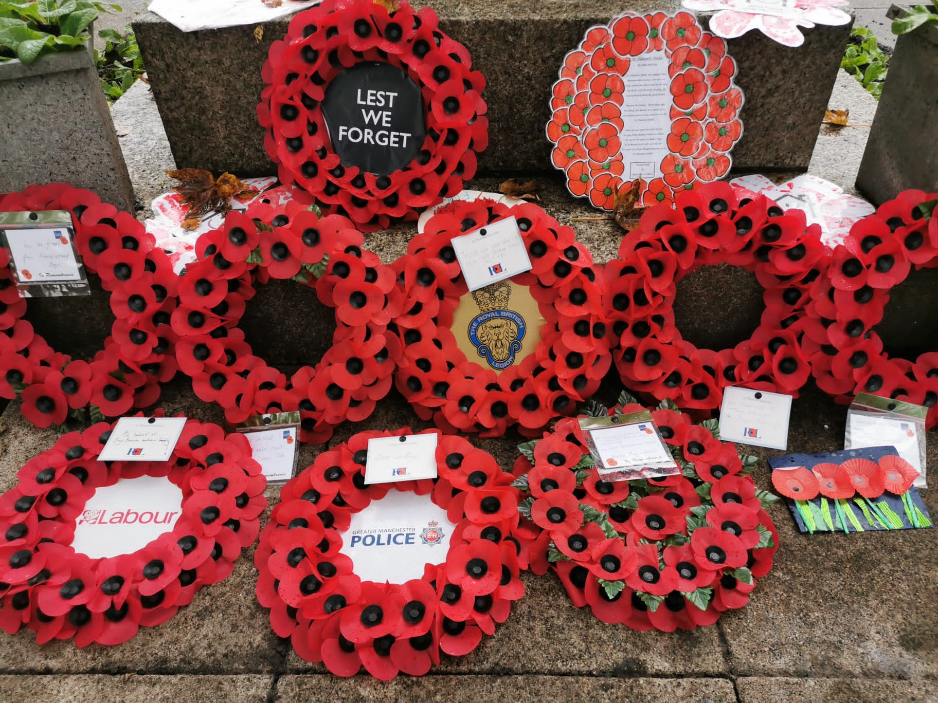 Remembrance Parades F-wCHOvXMAAVDU-?format=jpg&name=large