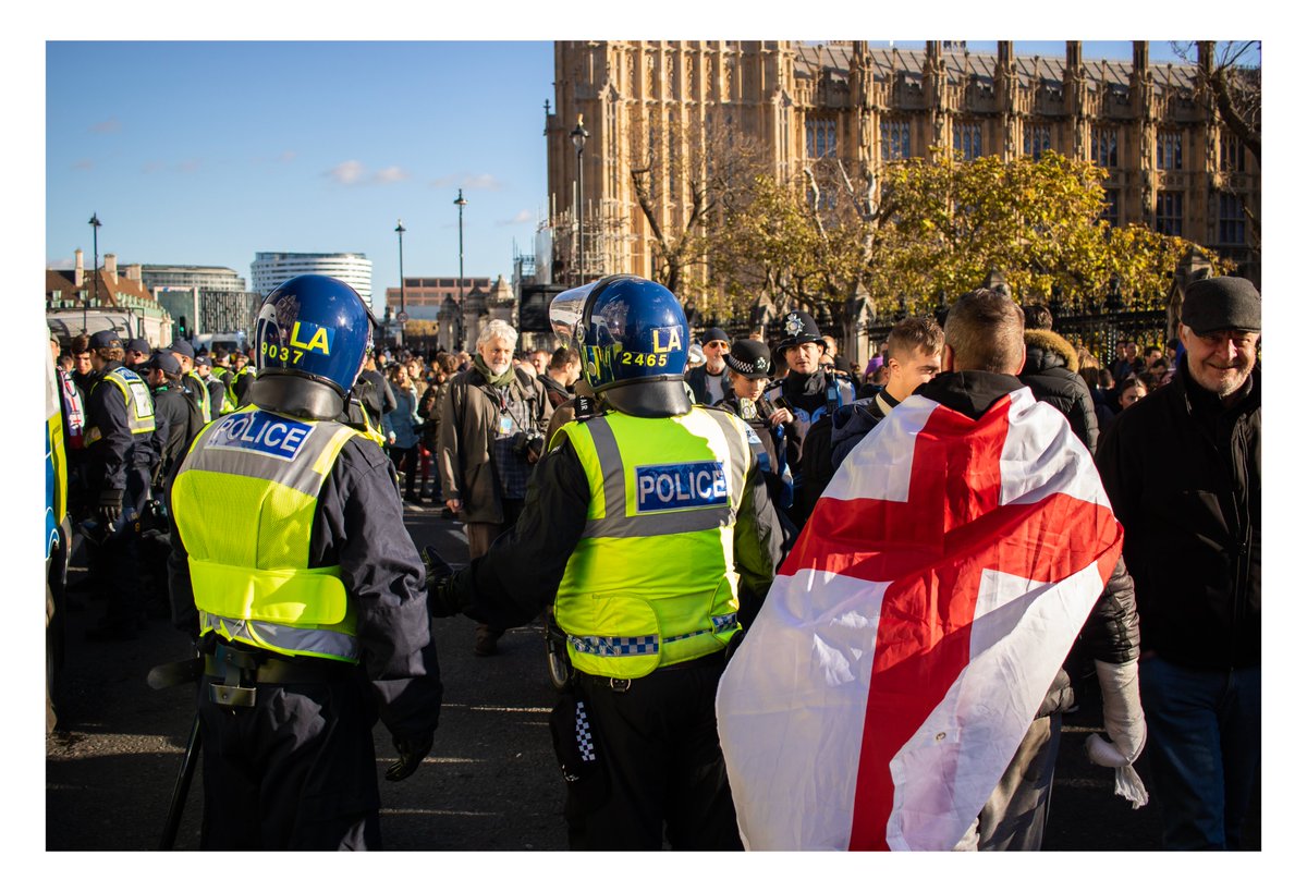 Shootaaroncoe's tweet photo. Carrying on from earlier, a few more shots of scenes in London on Saturday 11th November 2023 #aaroncoe #shootaaroncoe #photo #photography #documentaryphotography #uk #london #westminster #protest #londonprotest #November11th #Cenotaph #police #ArmisticeDay https://t.co/Ugqz4bOKH5