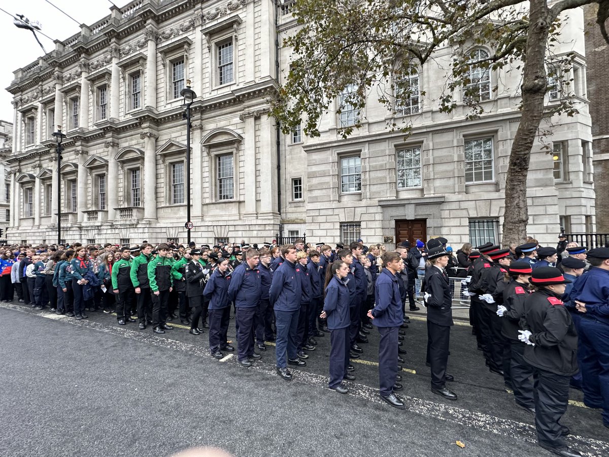 Fire Cadets from 12 different UK Fire Services came together at this years Remembrance Parade in London to pay tribute to all those who served and their sacrifices for our today.
#firecadets #nfcc #fireservice #cadets #lestweforget #rbl @philgarrigan <a href="/NFCC_Chair/">NFCC_Chair</a> <a href="/coletteblack14/">Colette Black</a>