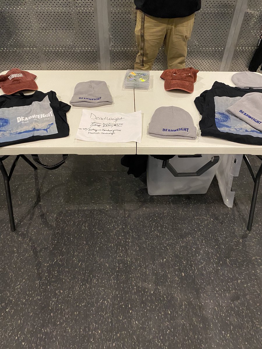 Deadweight tweet media