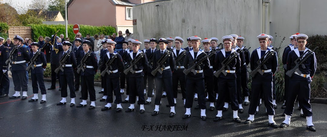 fguegueniat's tweet photo. Un #11novembre2023 à @EpronRadio avec des stagiaires de la #PMM @MarineNationale des jeunes des écoles et les élèves musiciens du Lycée Malherbe @ac_normandie @premarmanche @Armees_Gouv @antoinecasini1 @SF_Siege https://t.co/tnnHbGLGBG