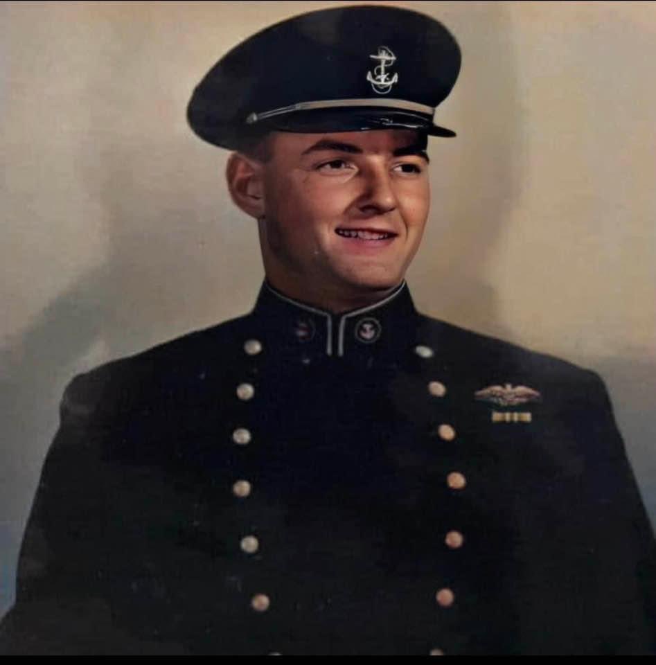 Happy Veterans Day! 🇺🇸🇺🇸🇺🇸Cousin Rob Link who is active duty, uncle Scott Calkins retired Air Force and my late grandfather Harold Calkins, US Merchant Marines. Thank you for your service to our country! 🇺🇸 🇺🇸 🇺🇸