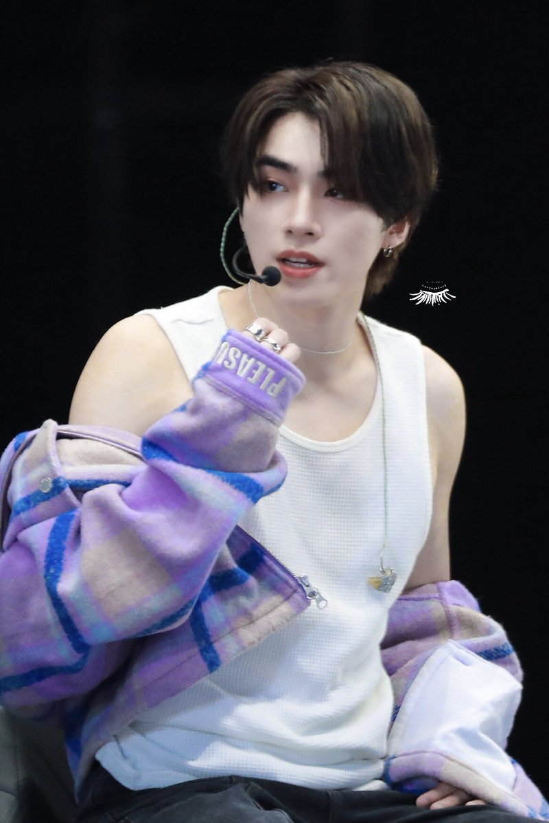 Longeyelash0808's tweet photo. 231108 On My Youth Guangzhou SC 

#肖俊  #XIAOJUN  #샤오쥔 
 #シャオジュン #肖德俊 #เซียวจวิ้น 
#NCT   #WayV #威神
#WayV_OnMyYouth_in_Guangzhou 
#WayV_OnMyYouth_遗憾效应 https://t.co/8cMVTJ3cD1