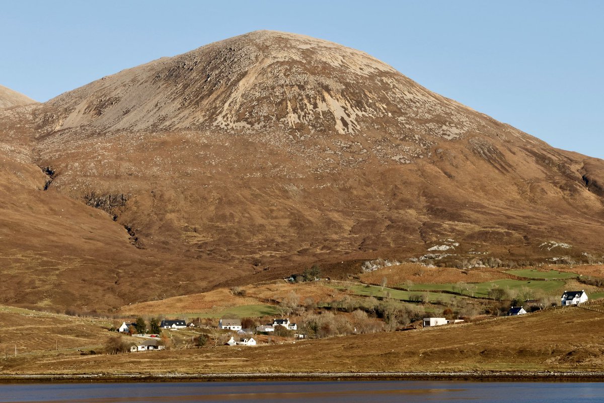 Beinn na Crow reflection and Torrin with Beinn Dearg Bheag from Faolean looking across Loch Slapin ☺️