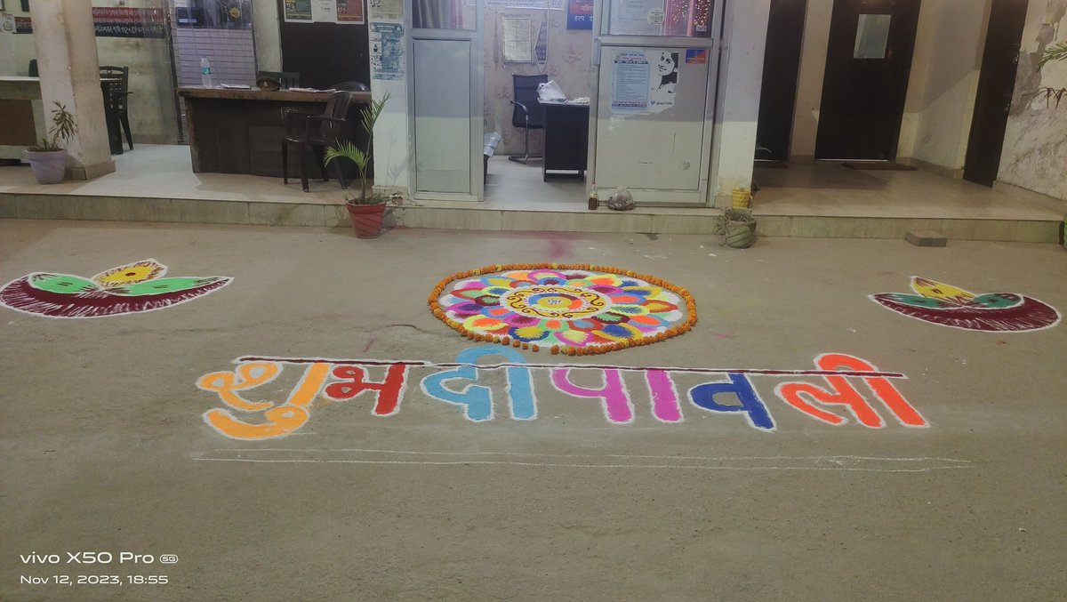 upcopanish's tweet photo. दीपावली ऐसे मनाएंगे सबके चेहरे पर मुस्कान लाएंगे @Uppolice @DCP_South @lkopolice @IPSVineet https://t.co/jsO4TzmE3x